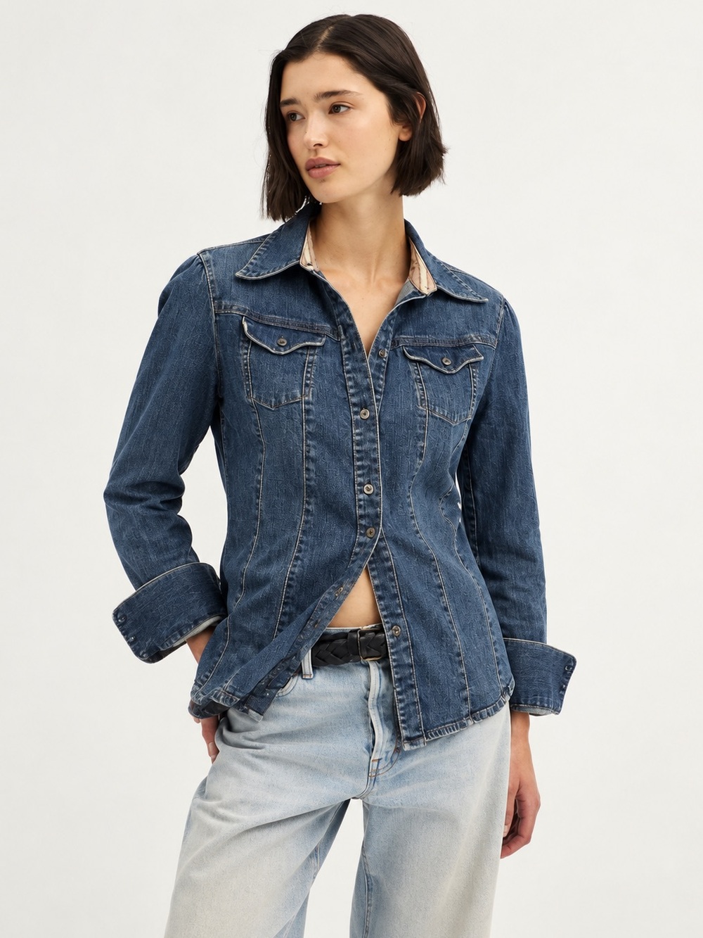 Y2K Gap Denim Shirt Fitted Contrast Cuffs
Gathered Shoulder Like New M